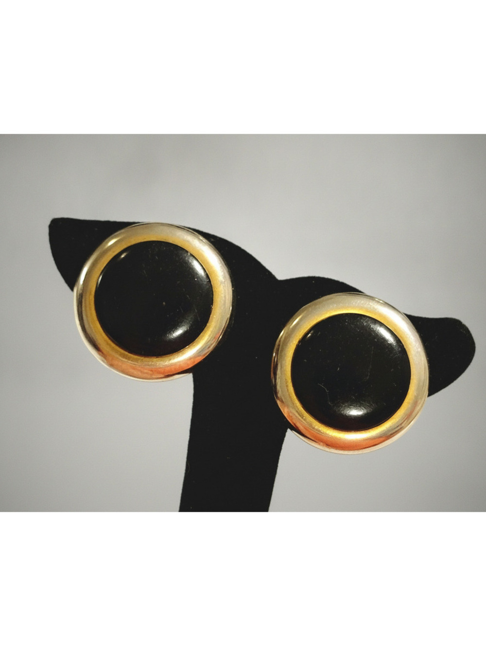 Vintage Large Round Black & Brassy Gold Pierced Earrings Lucite Brass-tone kp-